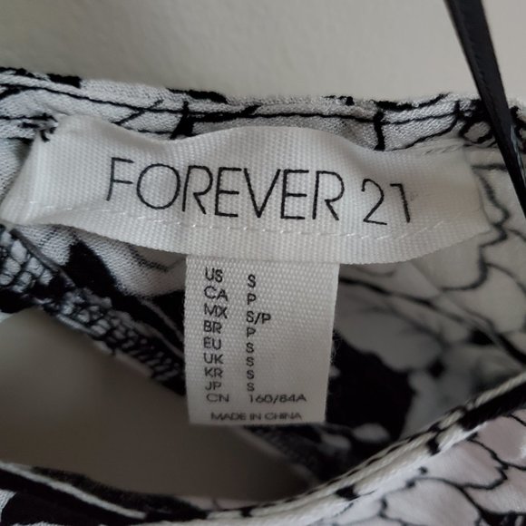 FOREVER 21 black and white floral pattern mini dress - Picture 2 of 4